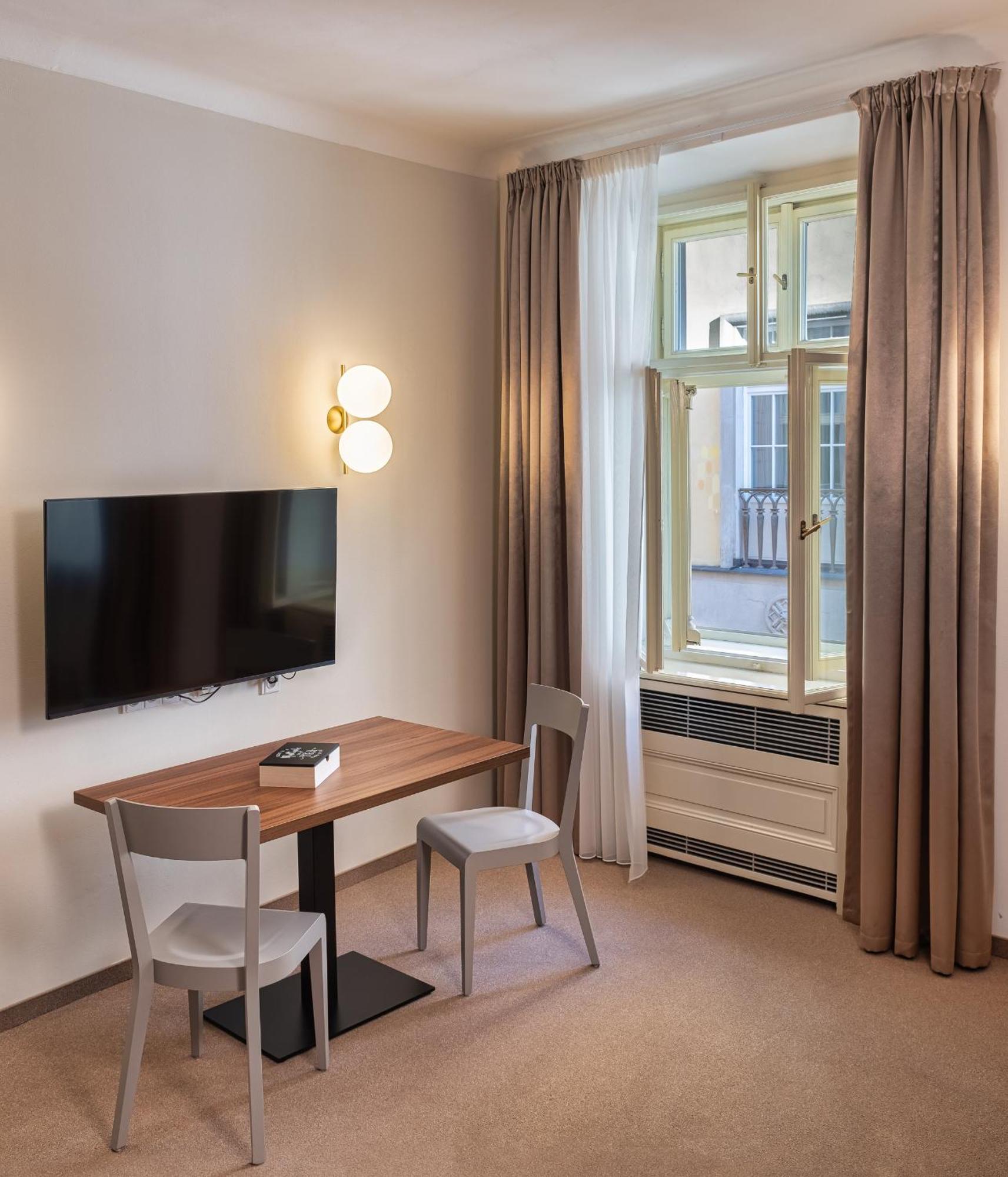 Golden Angel By Adrez Apart Otel